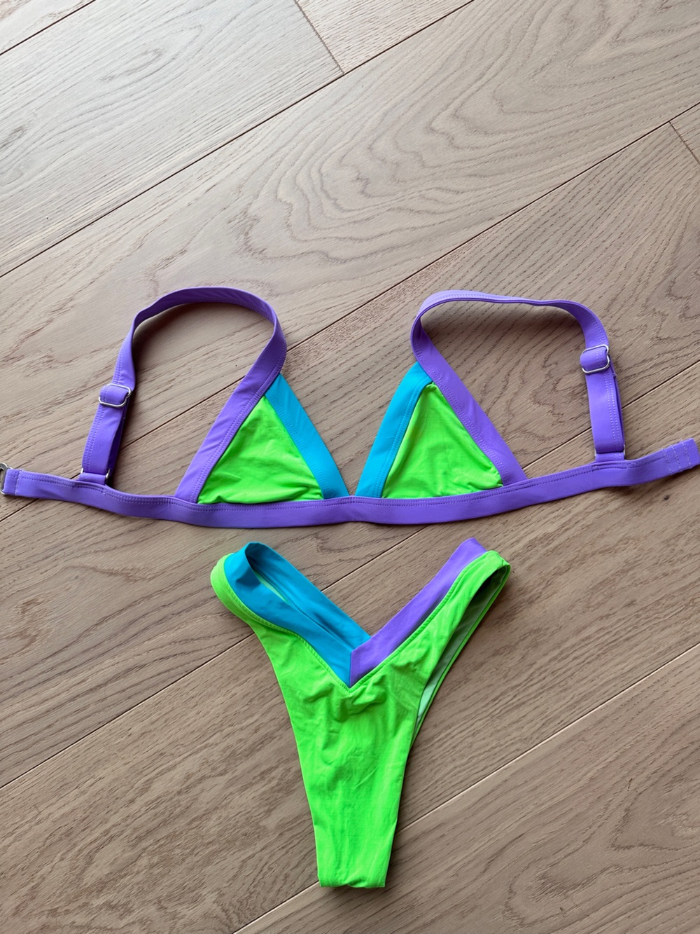 ONEONE Swimwear Neon Colorblock Bikini Set Green Purple XS